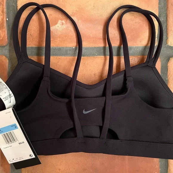 NWT! Black Nike Zenvy Sports bra - Picture 3 of 3